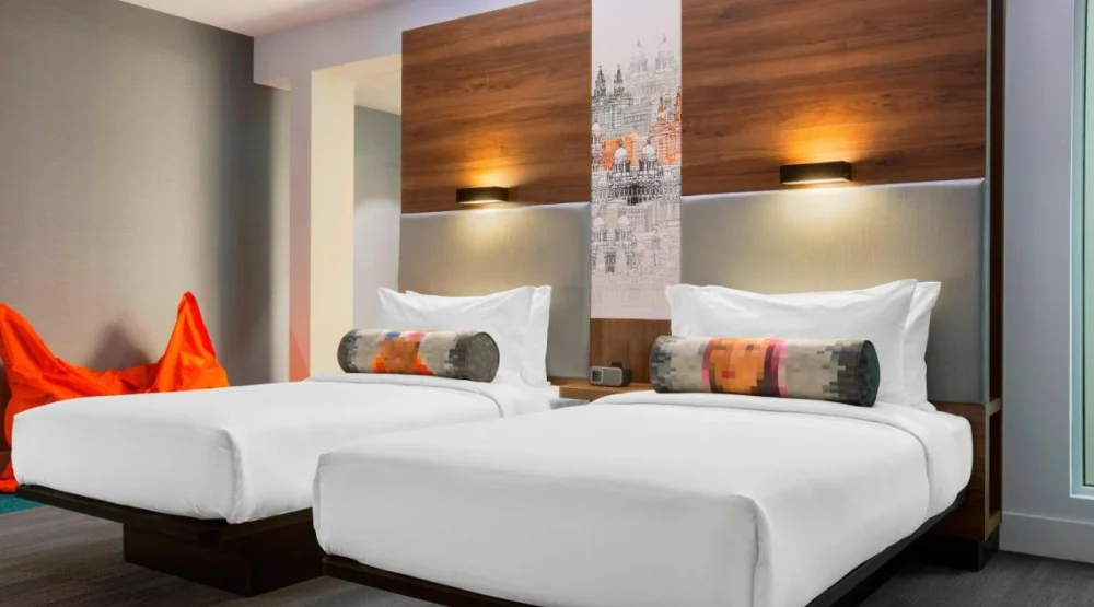 Savvy Twin Room at Aloft Liverpool