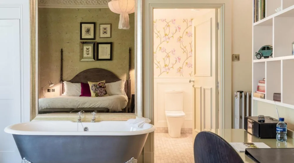 Large King Room at Didsbury House Hotel