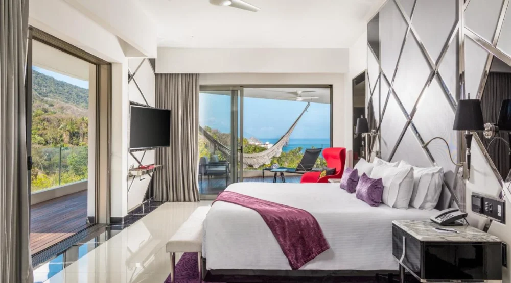 Mousai Corner Suite South at Hotel Mousai