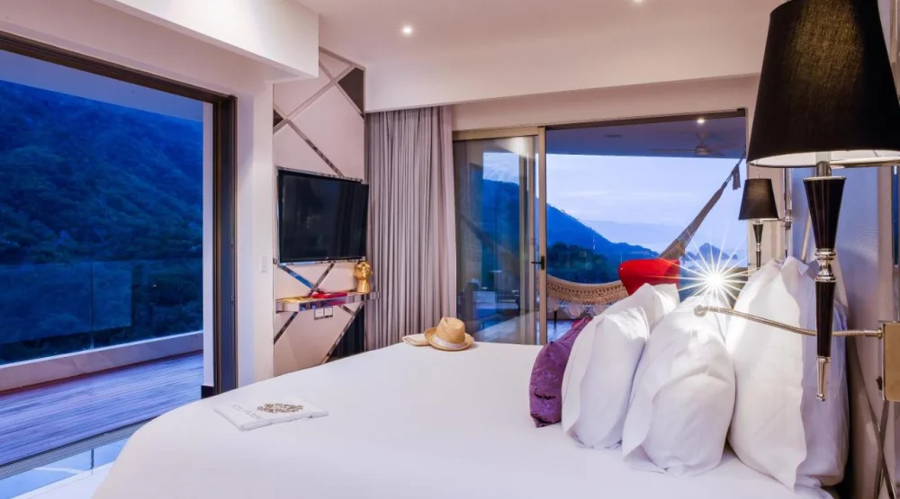 Ultra Mousai Corner Suite South at Hotel Mousai