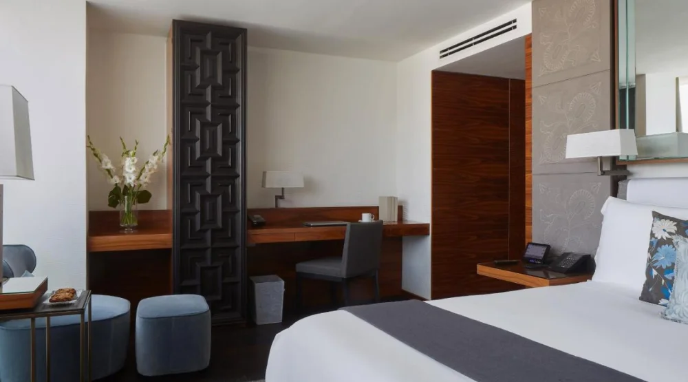 Deluxe Room King Bed, Guest Room, One King at Las Alcobas