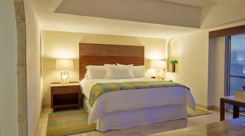 Infinite Ocean Front Honeymoon Master Suite at Grand Fiesta Americana Coral Beach Cancun