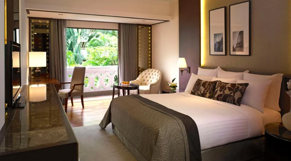 Deluxe Room at Anantara Riverside Bangkok Resort
