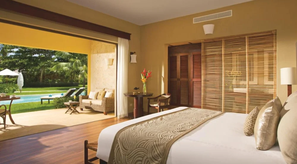 Romantic Junior Suite Agua Swim Up King at Zoetry Agua Punta Cana