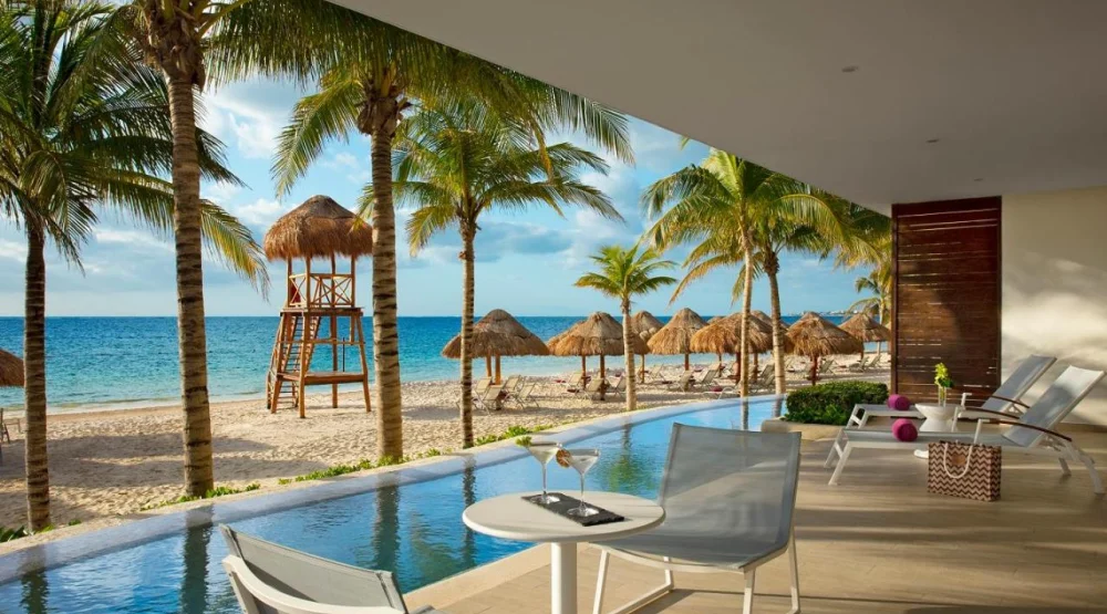Preferred Club Master Suite Swimout Ocean Front King at Secrets Riviera Cancun Resort & Spa