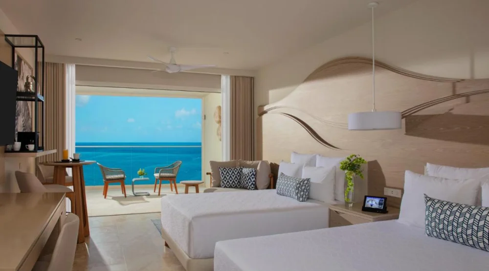Xcelerate Junior Suite Ocean Front Double at Breathless Cancun Soul Resort & Spa