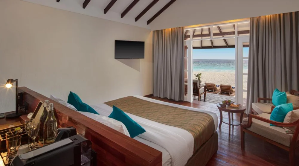 Deluxe Beach Villa at Adaaran Select Meedhupparu