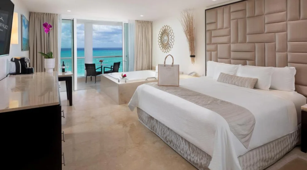 Superior Deluxe Honeymoon Suite Ocean View - King Size Bed at Playacar Palace