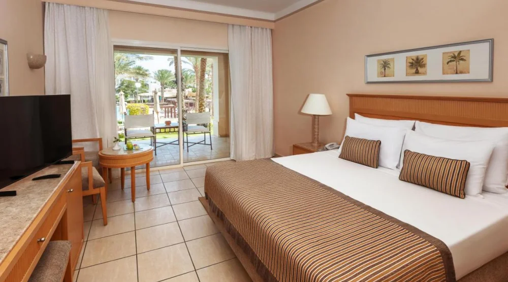 Superior Queen Or Twin Garden View at Jaz Makadi Star & Spa