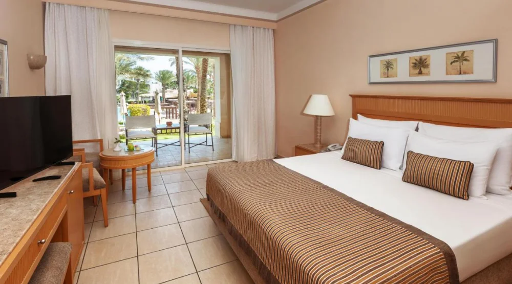 Superior Queen Or Twin Pool View at Jaz Makadi Star & Spa