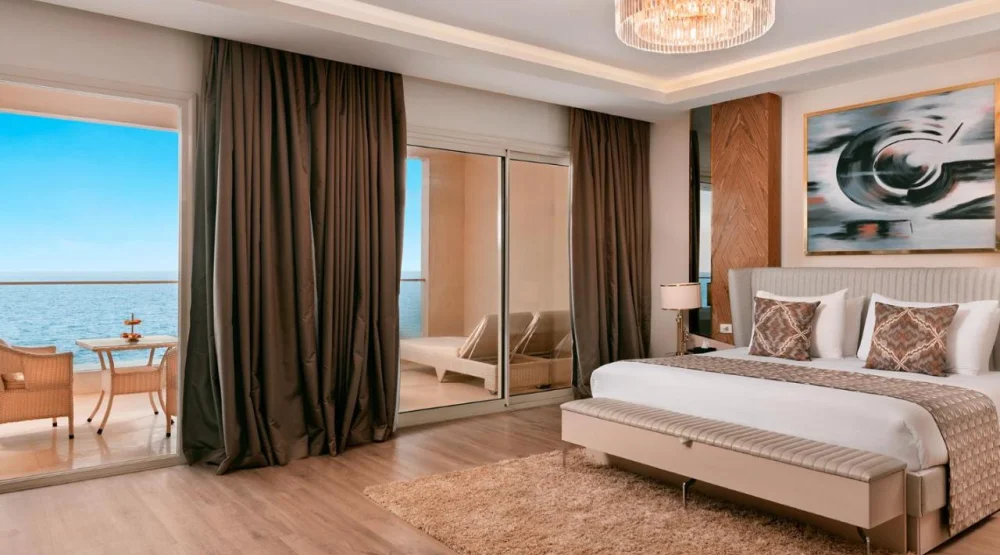 Royal Jacuzzi Suite with Sea View at Pickalbatros Citadel Sahl Hasheesh