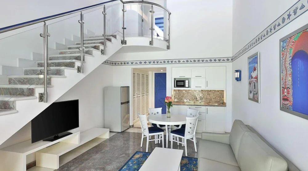 Premium King Room with Sea View - Duplex at Hilton Hurghada Plaza