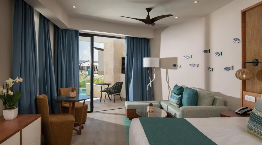 Preferred Club Junior Suite Swim Out King at Dreams Macao Beach Punta Cana
