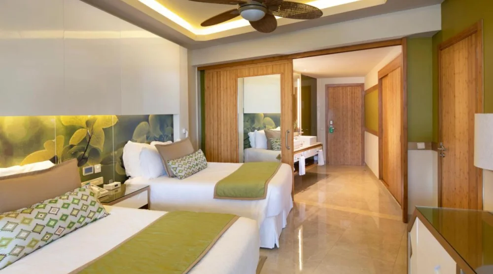 Preferred Club Junior Suite Ocean View Double at Dreams Onyx Resort & Spa