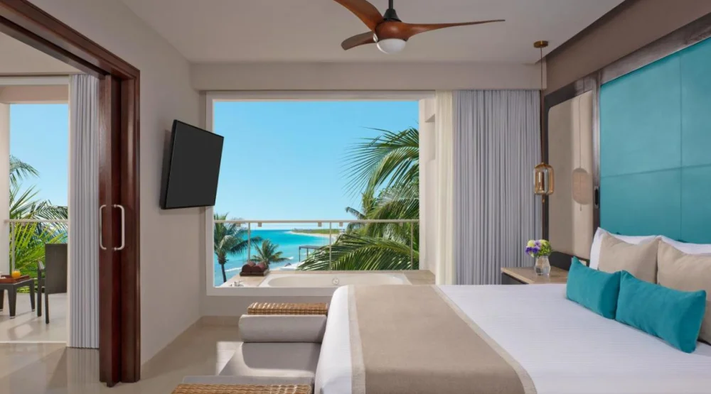 Preferred Club Ocean View King Bed at Dreams Jade Resort & Spa