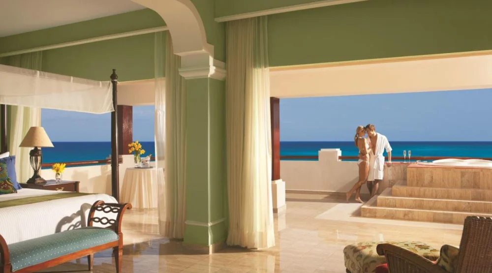 Governor King Suite with Ocean Front View at Dreams Sapphire Resort & Spa