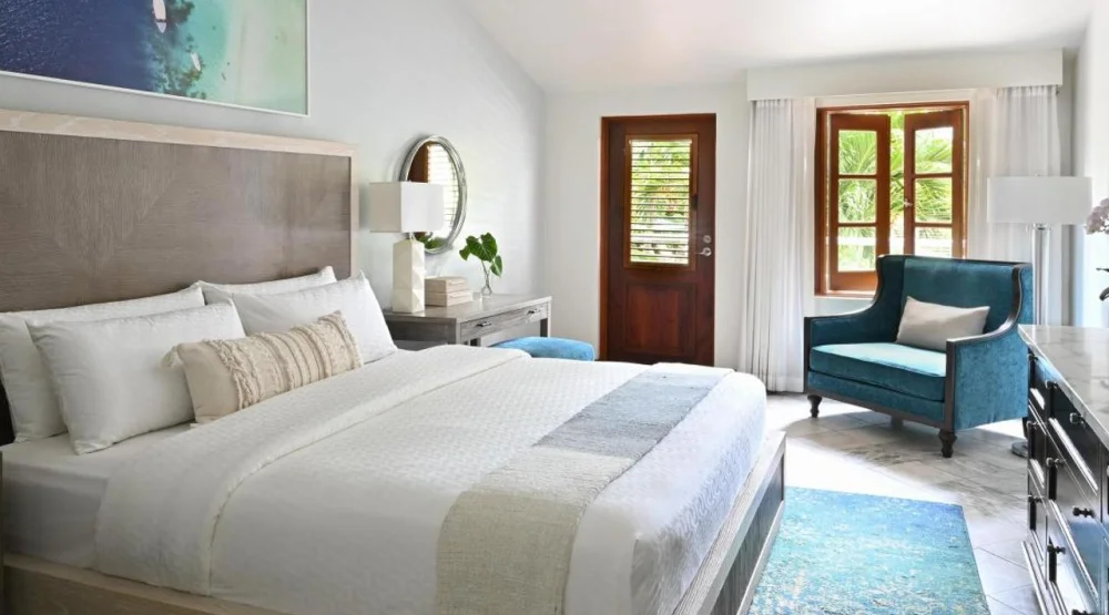 Crystal Lagoon Poolside Luxury at Sandals Halcyon Beach