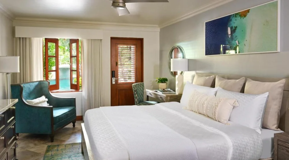 Crystal Lagoon Walkout Swim-up Club Level at Sandals Halcyon Beach