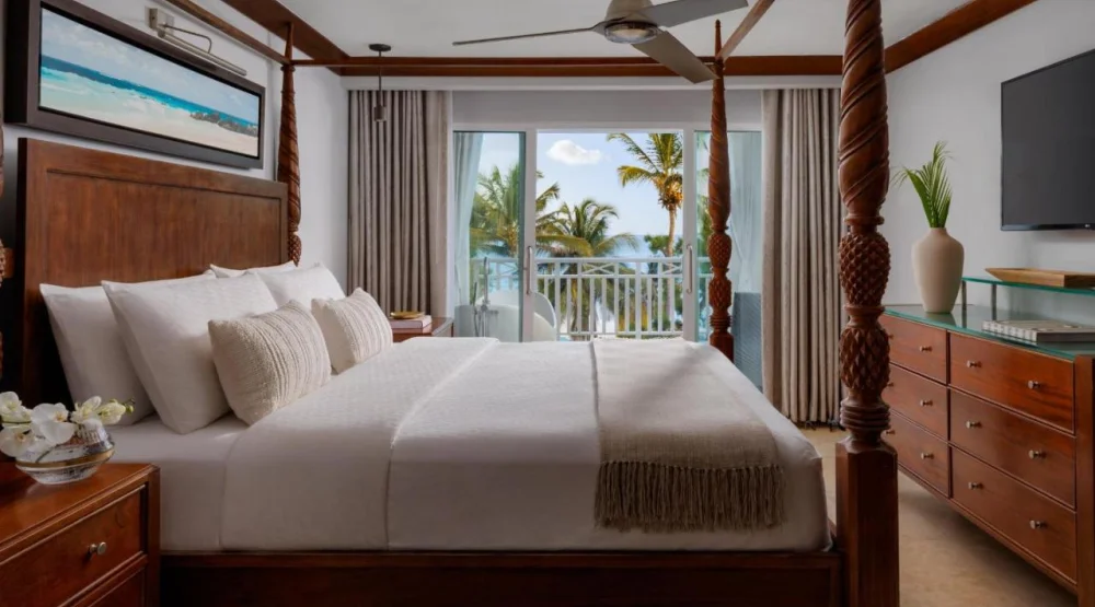 Beachfront One Bedroom Butler Suite with Balcony Tranquility Soaking Tub at Sandals Barbados
