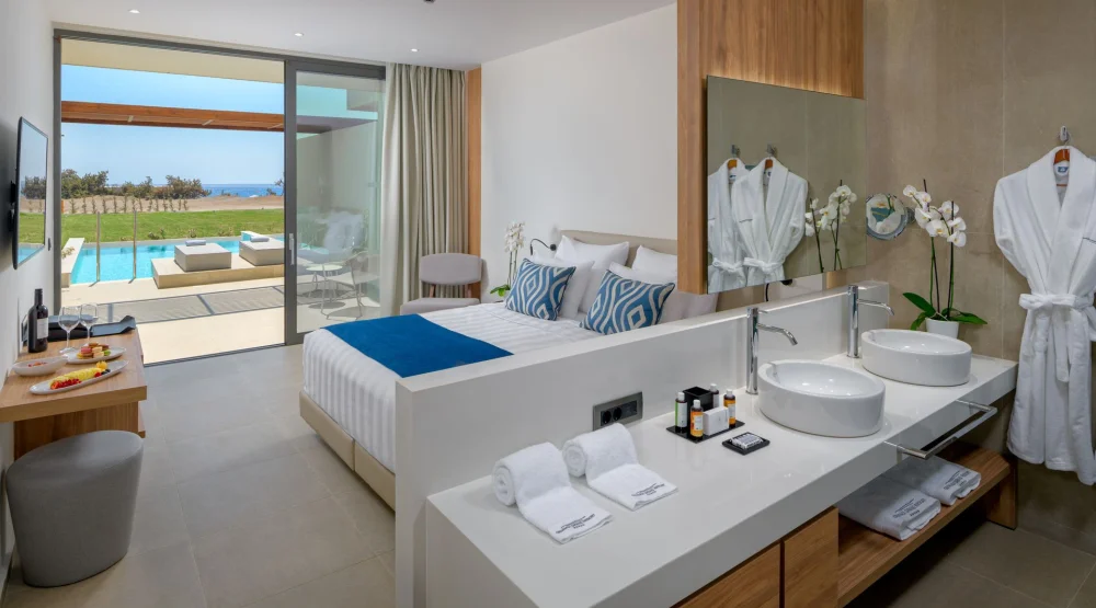 Suite with Private Pool & Sea View at Gennadi Grand