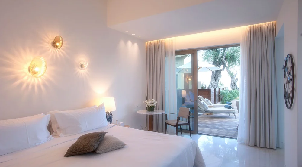 Pavilion Retreat Garden View with Outdoor Jacuzzi at Domes Miramare