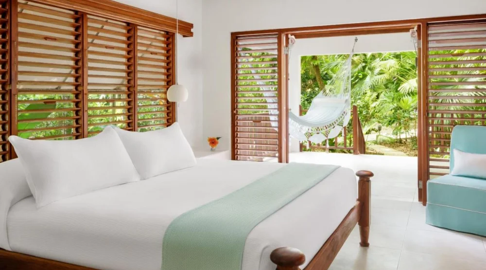 Atrium Suite at Couples Swept Away