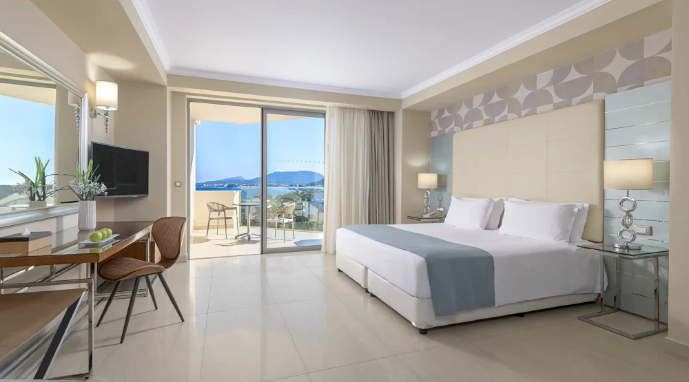 Deluxe Room Side Sea View at Atrium Platinum Luxury Resort Hotel & Spa