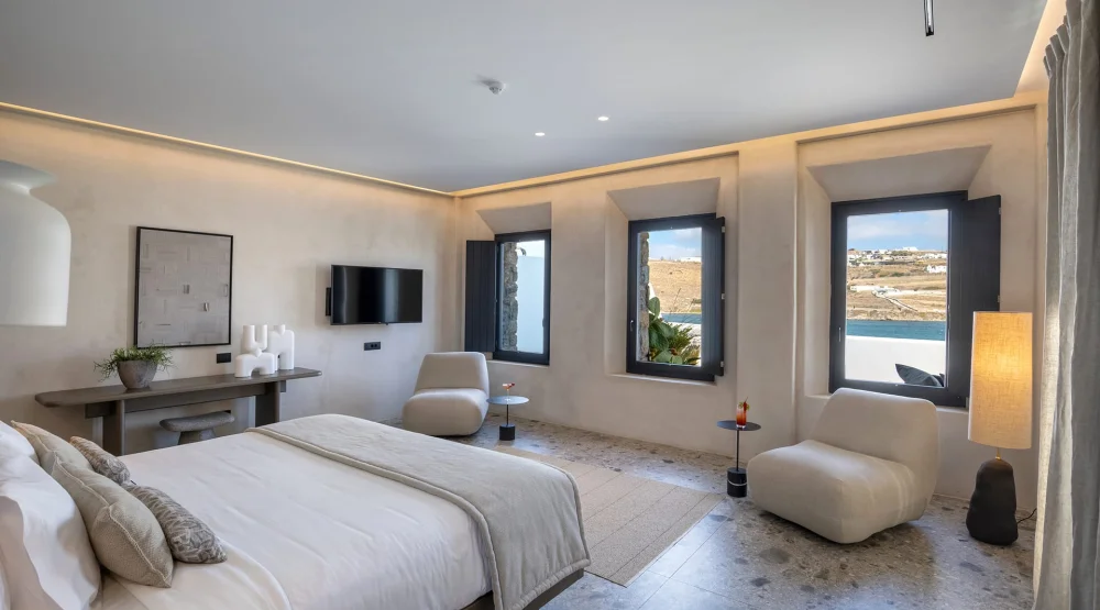 Celestial Suite with Private Pool and Sea View at Aeonic Suites & Spa