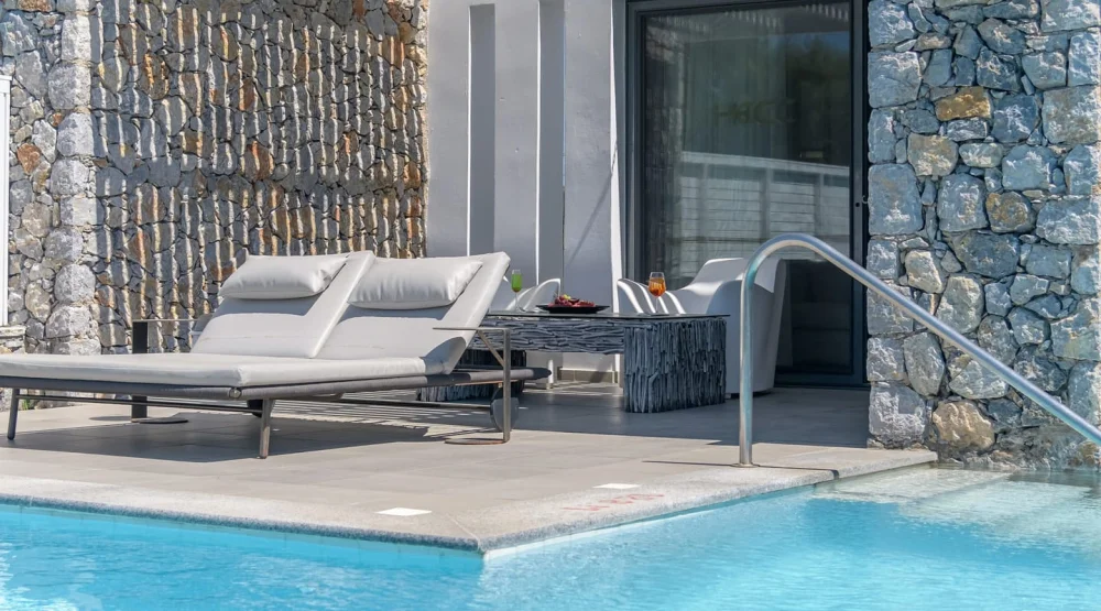 Diamond Suite with Private Pool at Diamond Deluxe Hotel