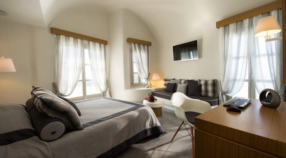 Honeymoon Suite with Outdoor Heated Whirlpool and Caldera and Sunset View at Avaton Resort & Spa