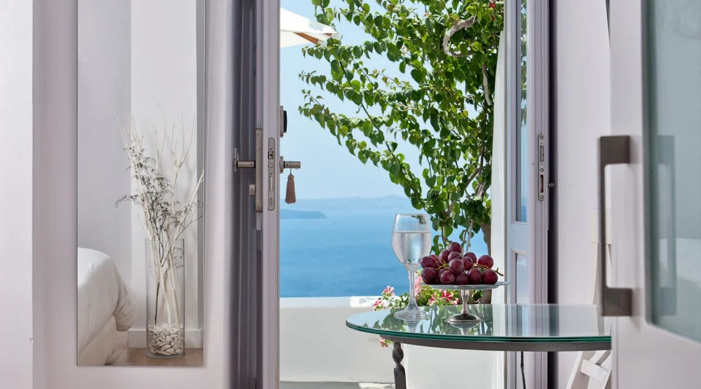 Villa Double Room Open Air Jetted Tub at Katikies Villa Santorini