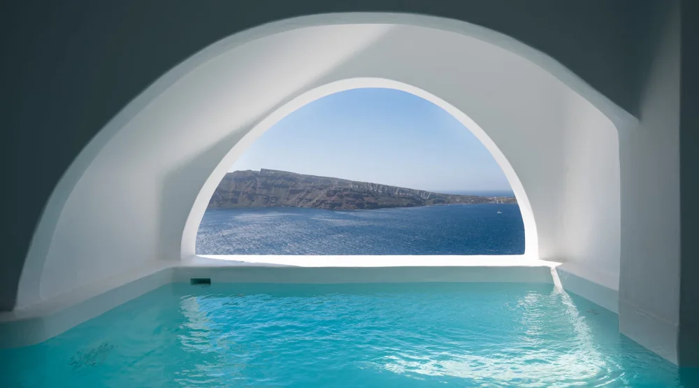 Premium Suite with Cave Heated Plunge Pool with Jets at Maregio Suites