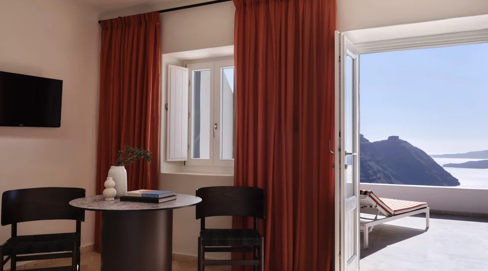 Honeymoon Suite Sea View with Jacuzzi at San Antonio Luxury Hotel