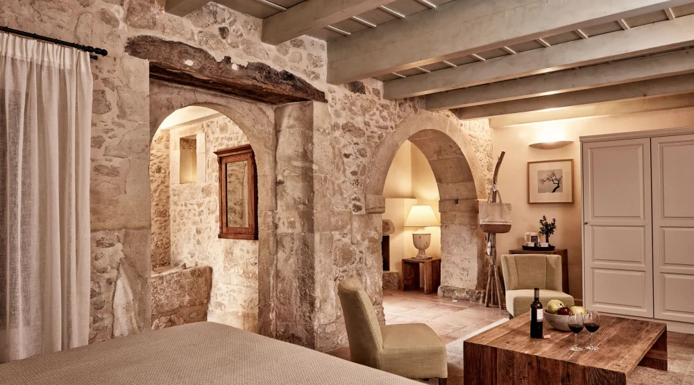 Historic Junior Suite (perseus - Lyra - Sirius) at Kapsaliana Village Hotel