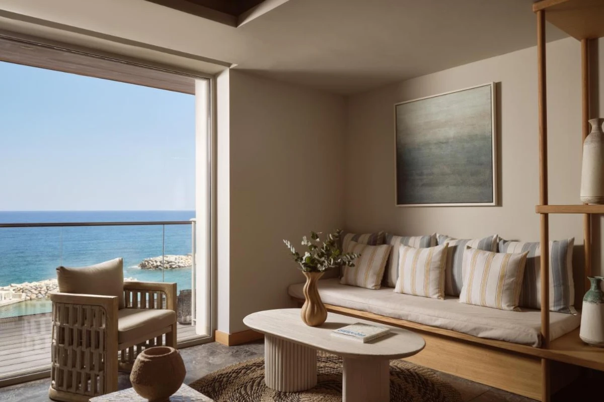 The Royal Blue Luxury Beach Resort - Hotel Photo 2