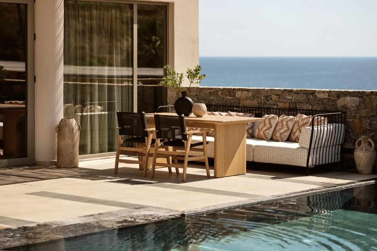 The Royal Blue Luxury Beach Resort - Hotel Photo 3