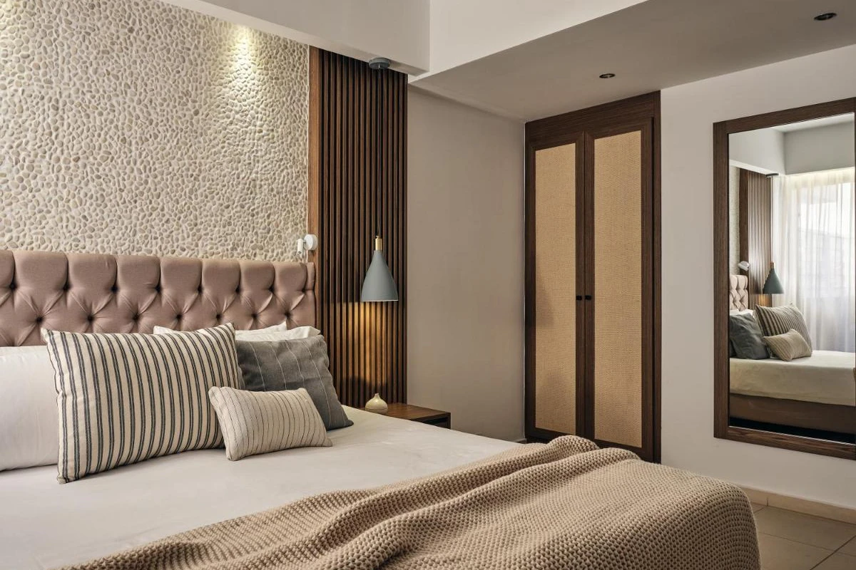 The Royal Blue Luxury Beach Resort - Hotel Photo 6