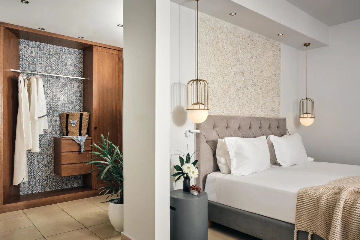 The Royal Blue Luxury Beach Resort - Hotel Photo 12