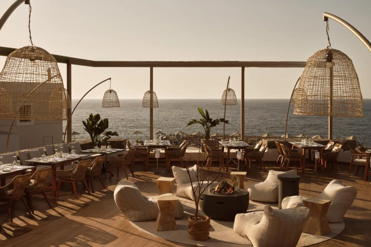 The Royal Blue Luxury Beach Resort - Hotel Photo 17