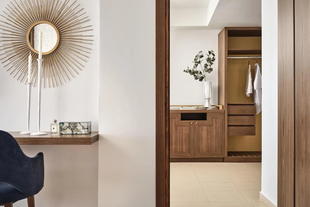 The Royal Blue Luxury Beach Resort - Hotel Photo 22