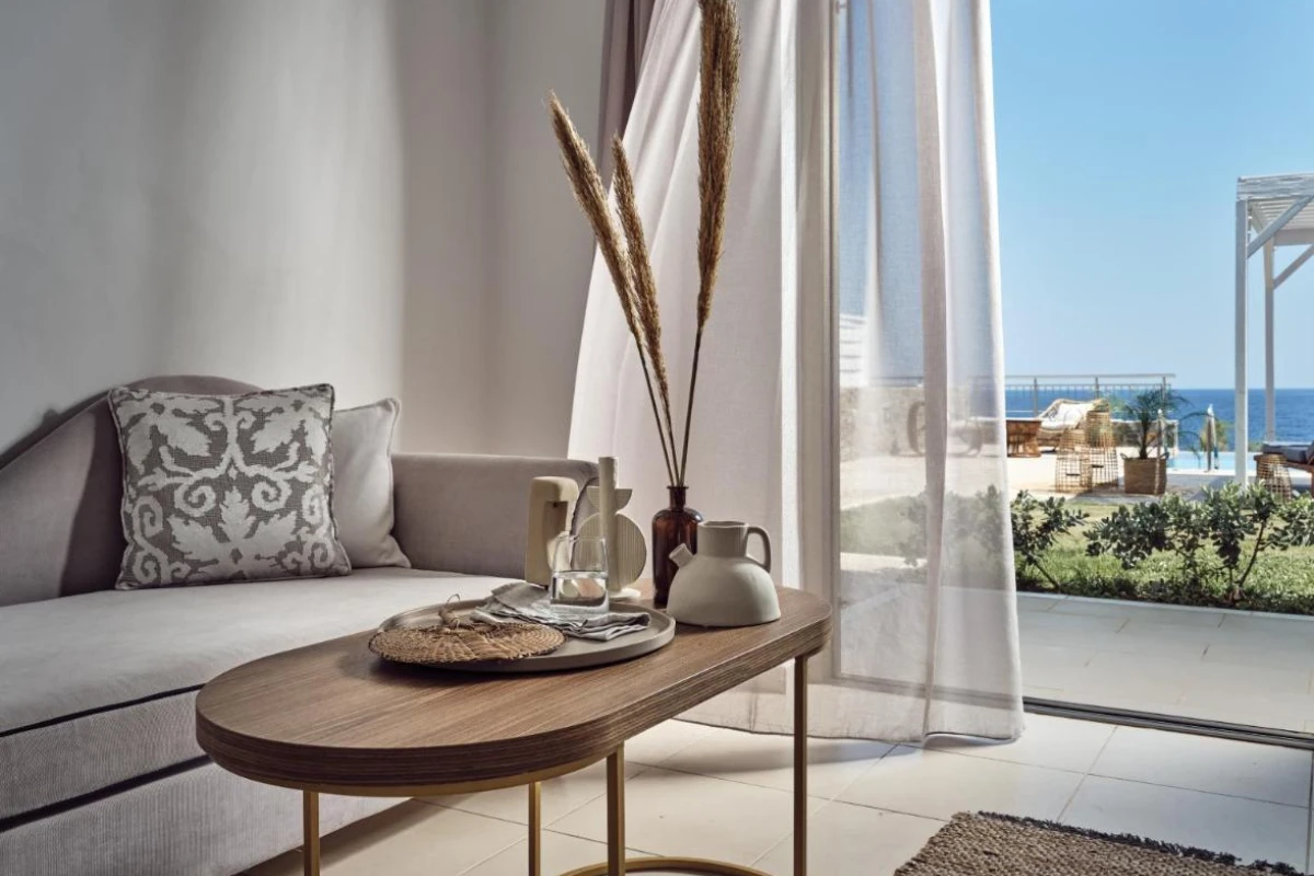 The Royal Blue Luxury Beach Resort - Hotel Photo 31