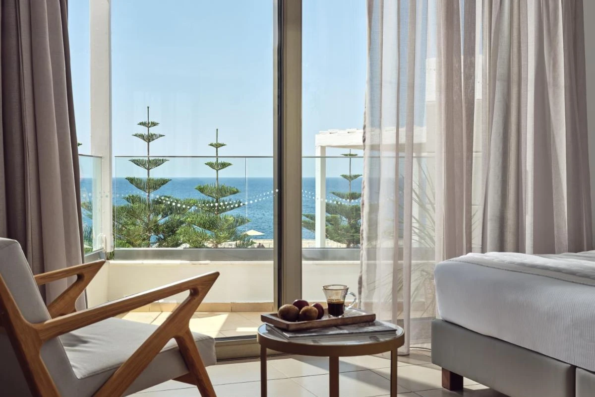 The Royal Blue Luxury Beach Resort - Hotel Photo 35