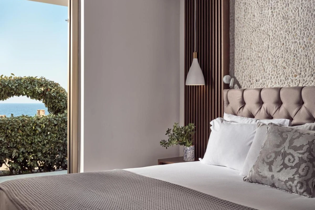 The Royal Blue Luxury Beach Resort - Hotel Photo 41