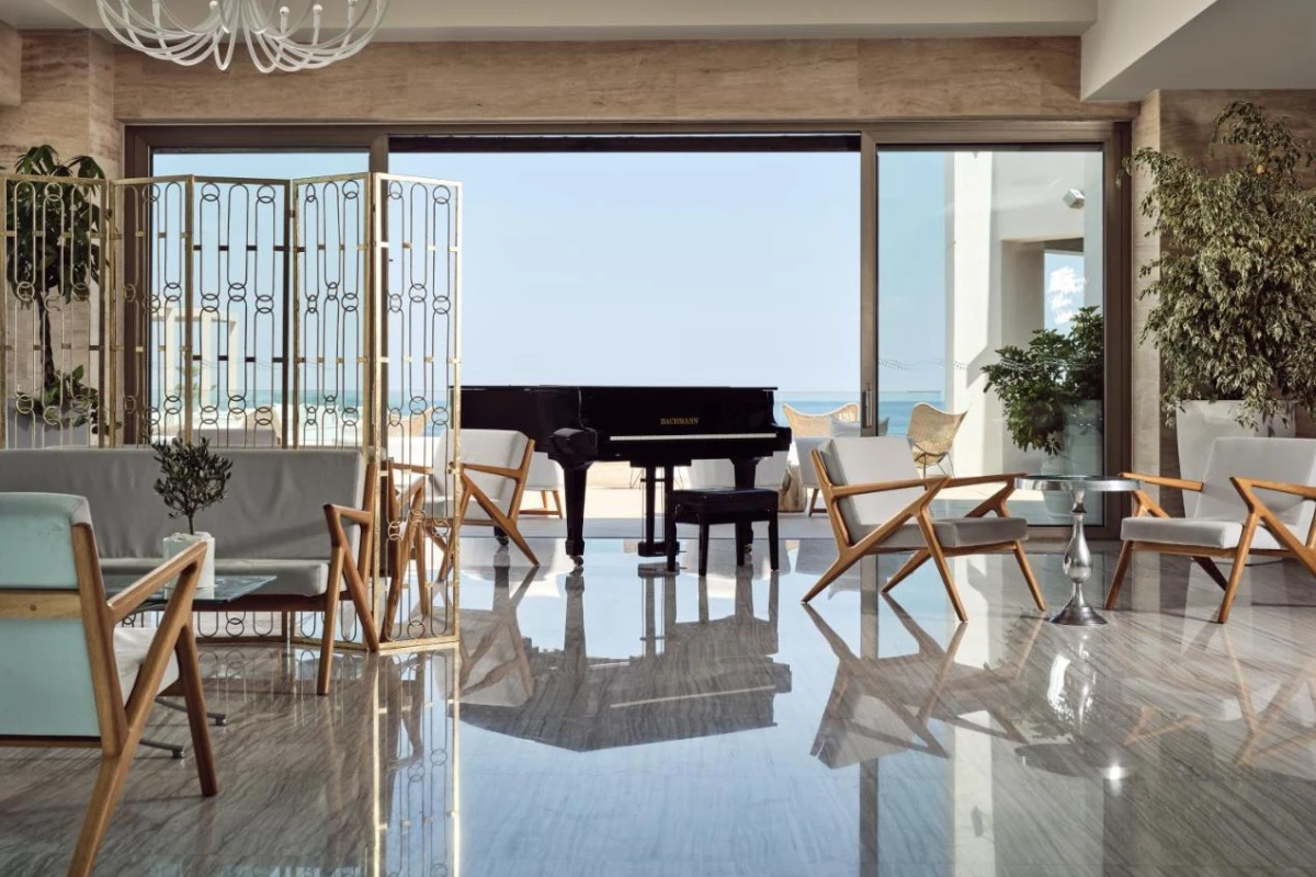 The Royal Blue Luxury Beach Resort - Hotel Photo 47