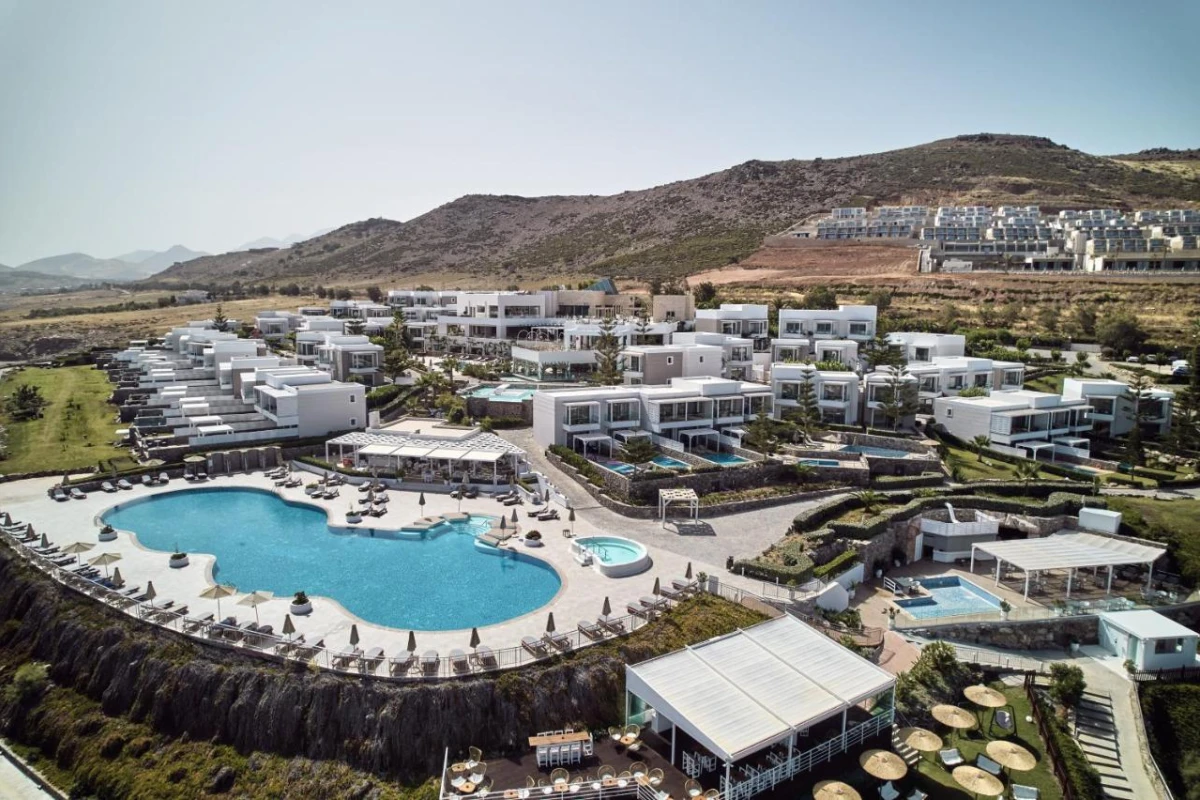 The Royal Blue Luxury Beach Resort - Hotel Photo 51