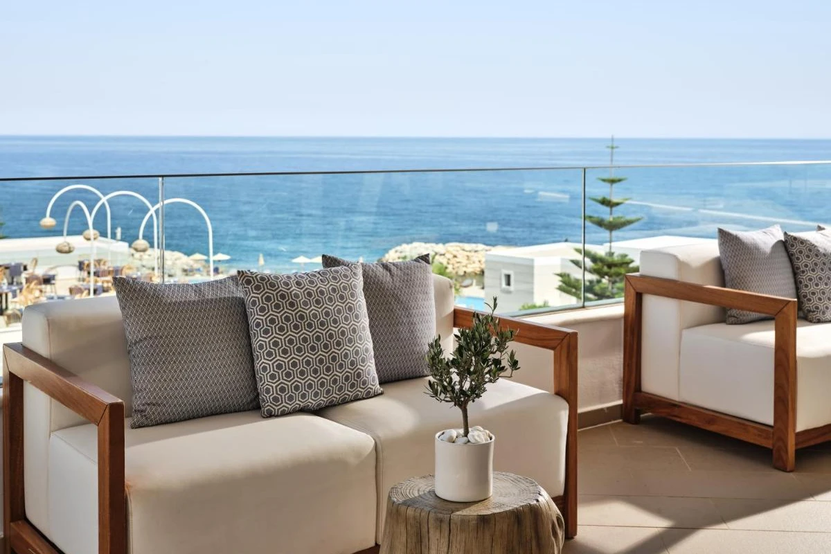 The Royal Blue Luxury Beach Resort - Hotel Photo 60