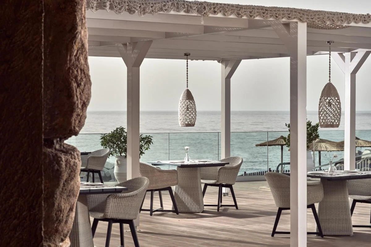 The Royal Blue Luxury Beach Resort - Hotel Photo 64