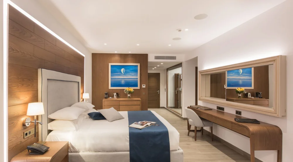 Aqua Marine Suite Waterfront with Outdoor Whirlpool and Gym at Nana Princess Suites & Villas