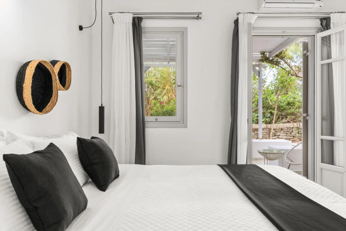 Mr & Mrs White Paros - Hotel Photo 5