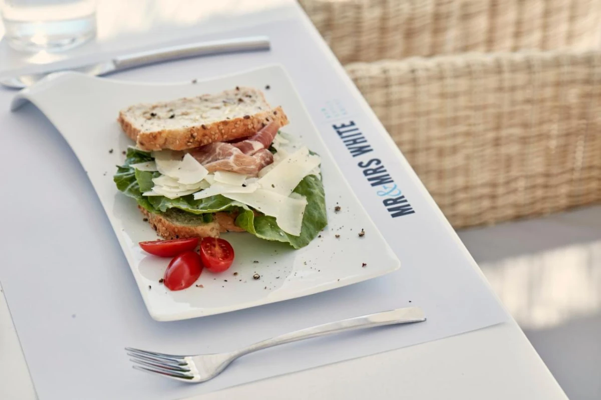 Mr & Mrs White Paros - Hotel Photo 26